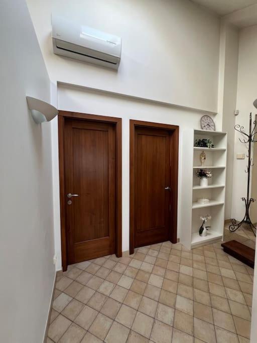 Old Town Apartment With Free Parking Vilnius Ngoại thất bức ảnh
