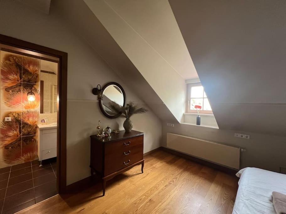 Old Town Apartment With Free Parking Vilnius Ngoại thất bức ảnh